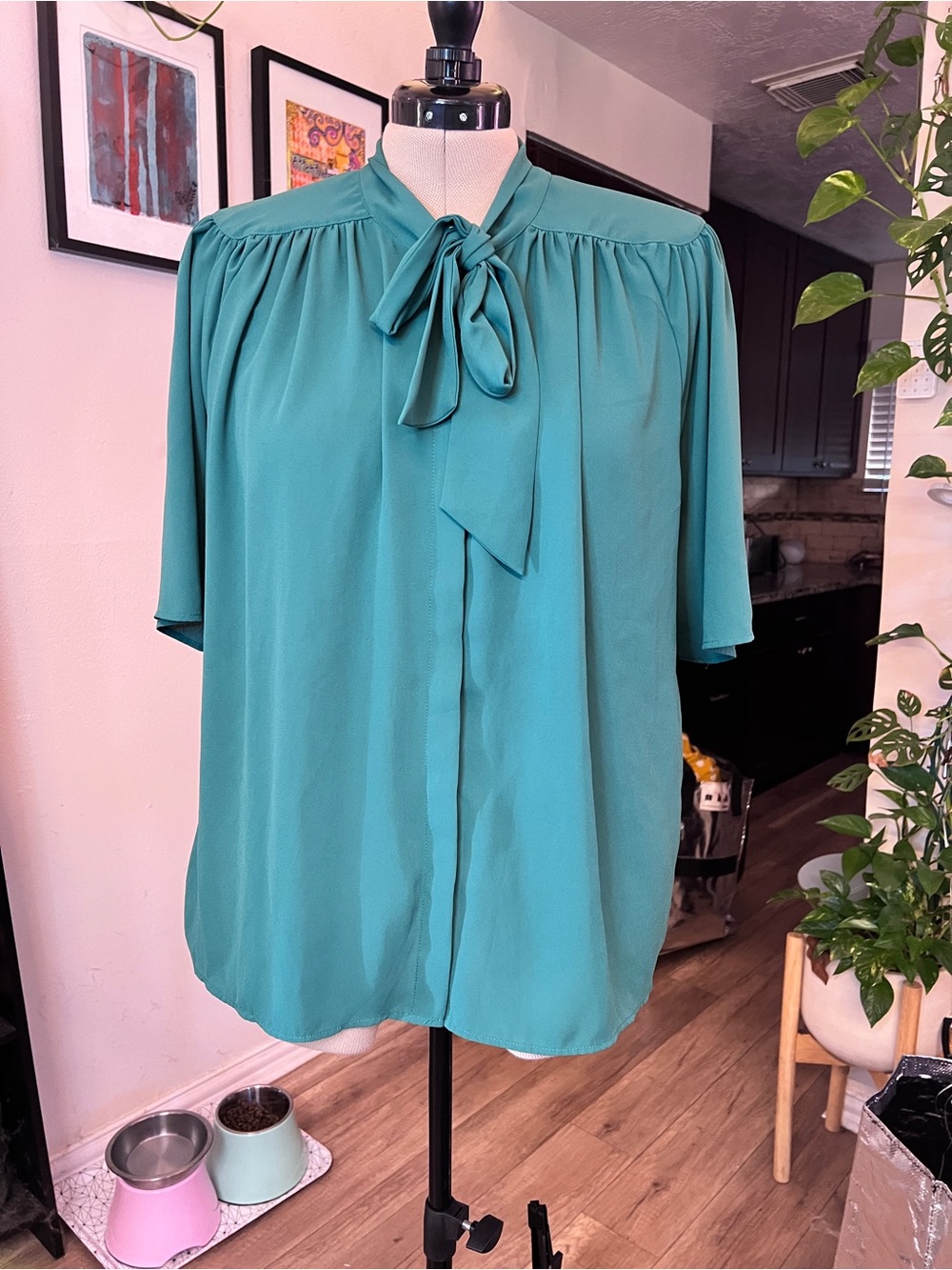 Women’s green Tie-Neck Blouse